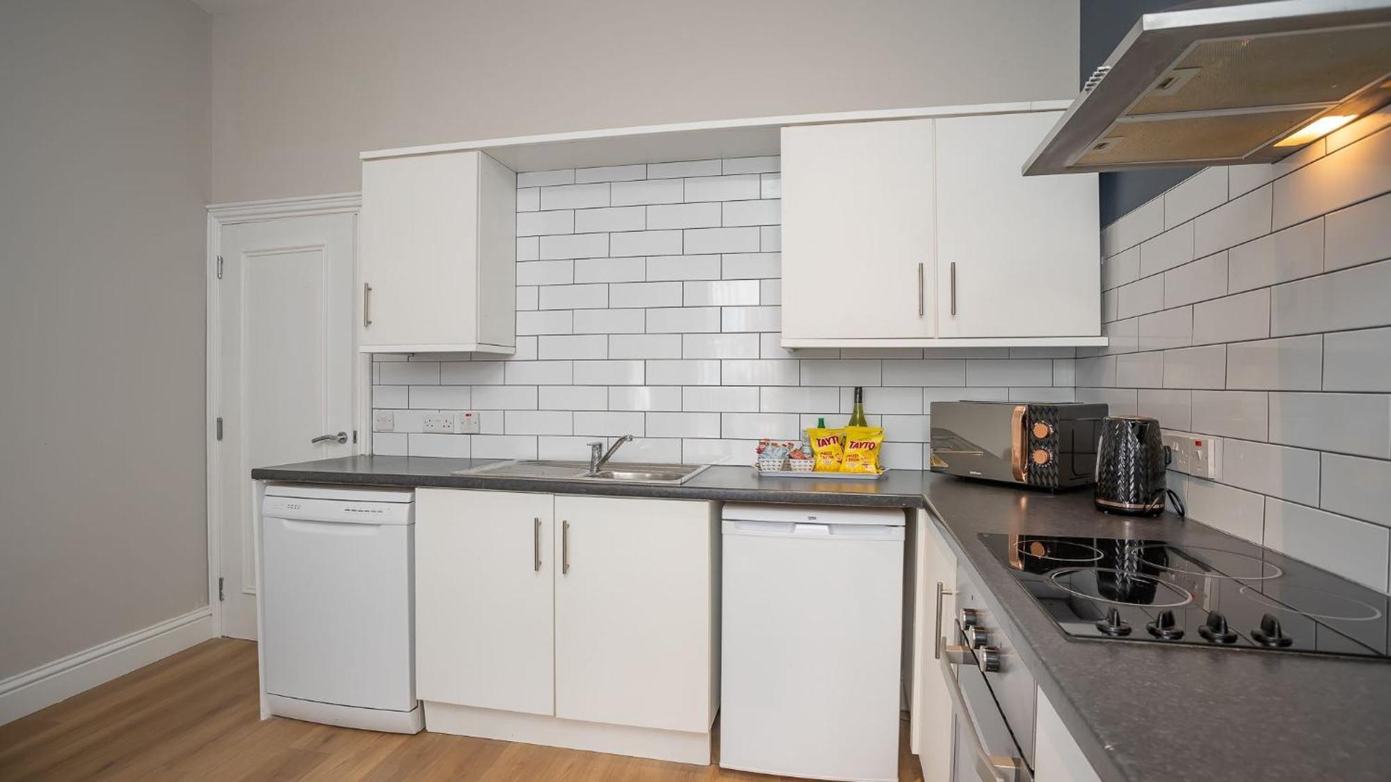 2 Bdr & 1 Bdr Apartments At Queens Uni By Belfast City Breaks エクステリア 写真