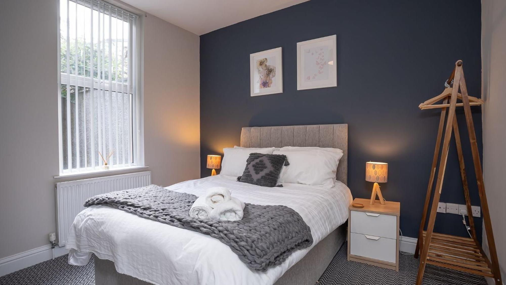 2 Bdr & 1 Bdr Apartments At Queens Uni By Belfast City Breaks エクステリア 写真