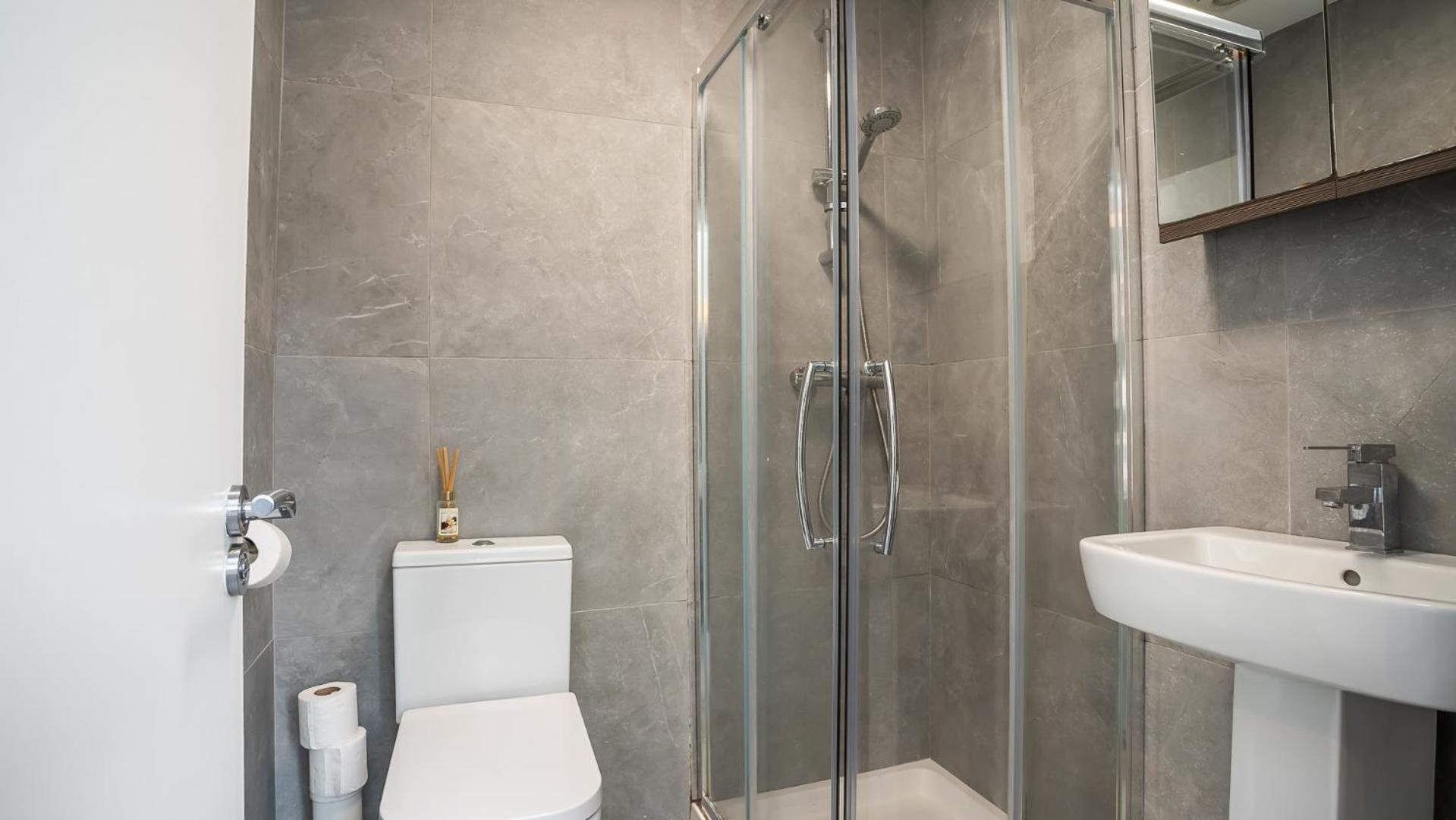 2 Bdr & 1 Bdr Apartments At Queens Uni By Belfast City Breaks エクステリア 写真