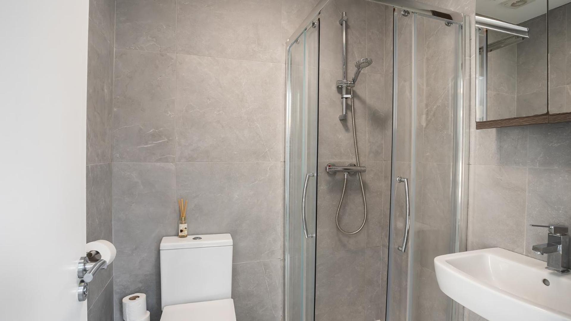 2 Bdr & 1 Bdr Apartments At Queens Uni By Belfast City Breaks エクステリア 写真