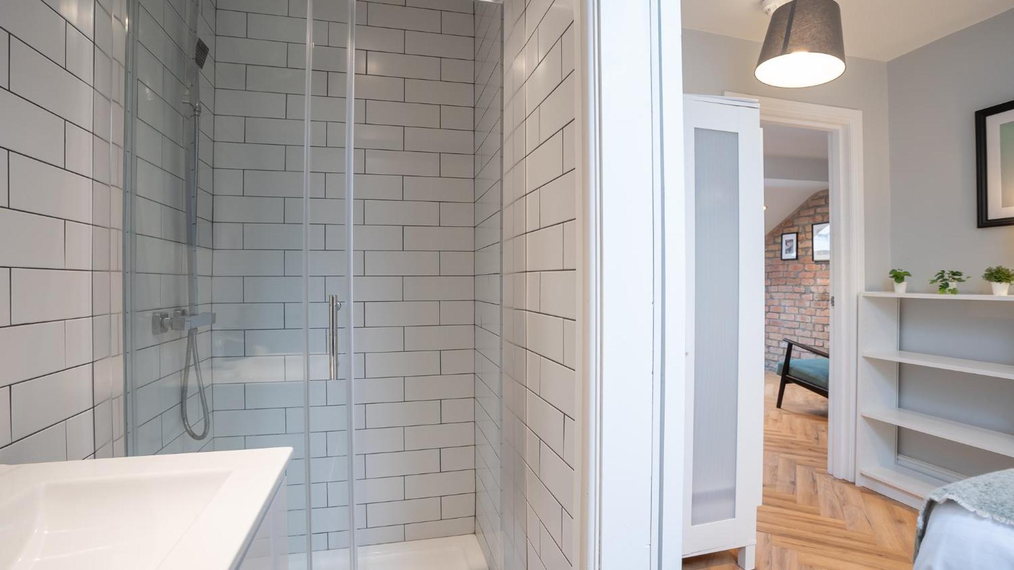 2 Bdr & 1 Bdr Apartments At Queens Uni By Belfast City Breaks 部屋 写真