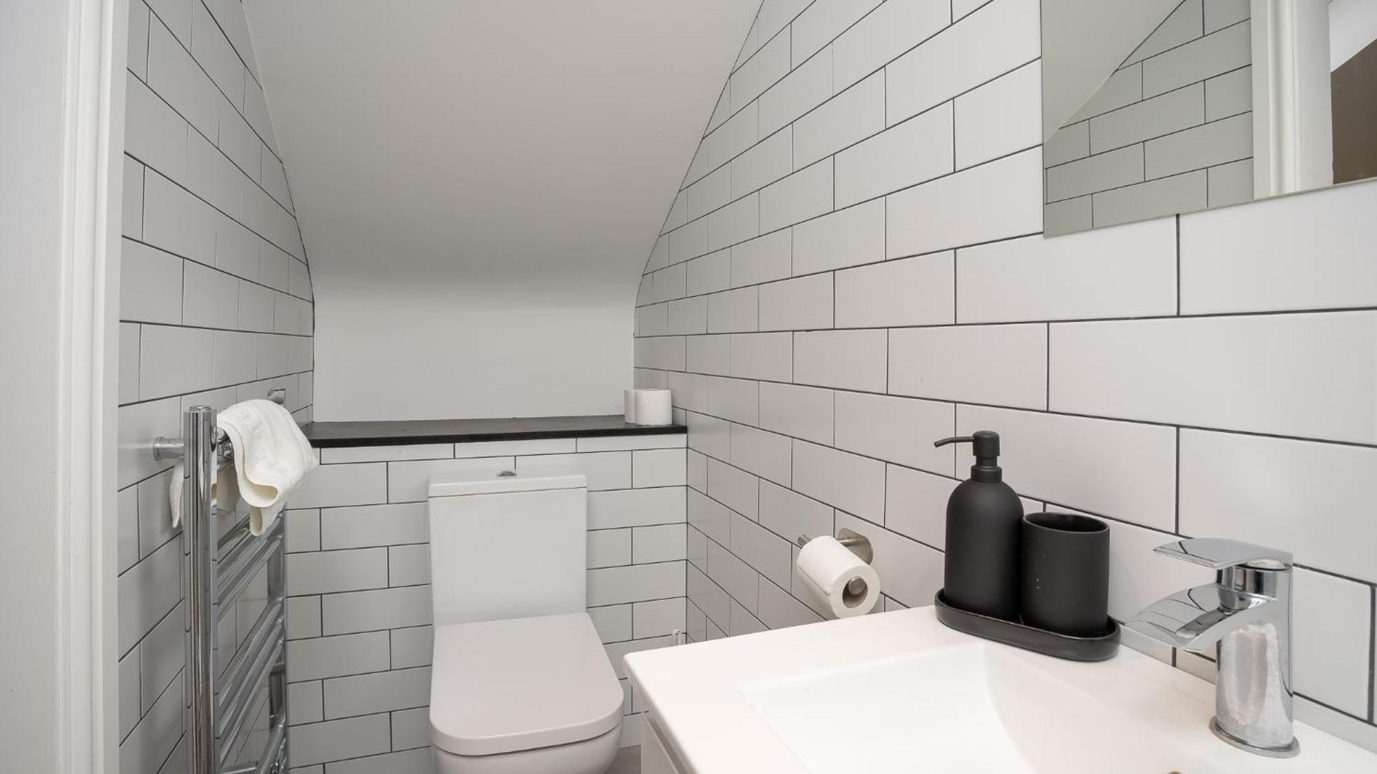 2 Bdr & 1 Bdr Apartments At Queens Uni By Belfast City Breaks エクステリア 写真